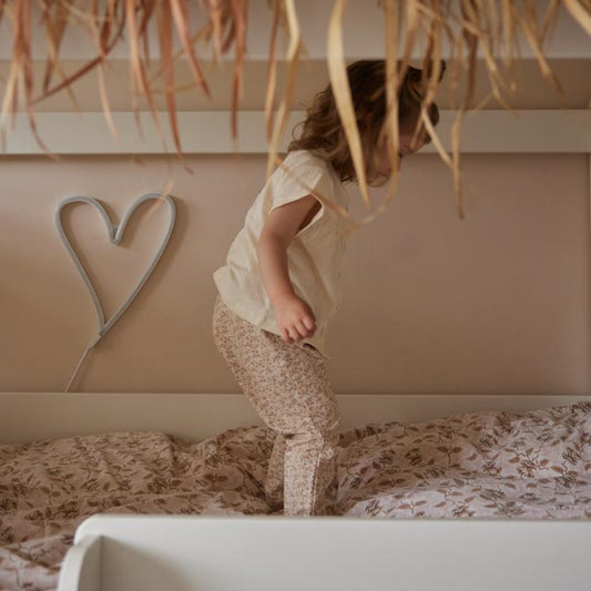 Dirkje Mädchen Baby Set – Hose & Haarband – Beige mit Blumenprint